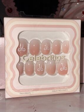 Celebritips Peachy Nude Press-On Nail Set with White Bow Accent
